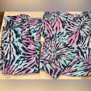 SO Cozy Tie-Dye Jogger Set